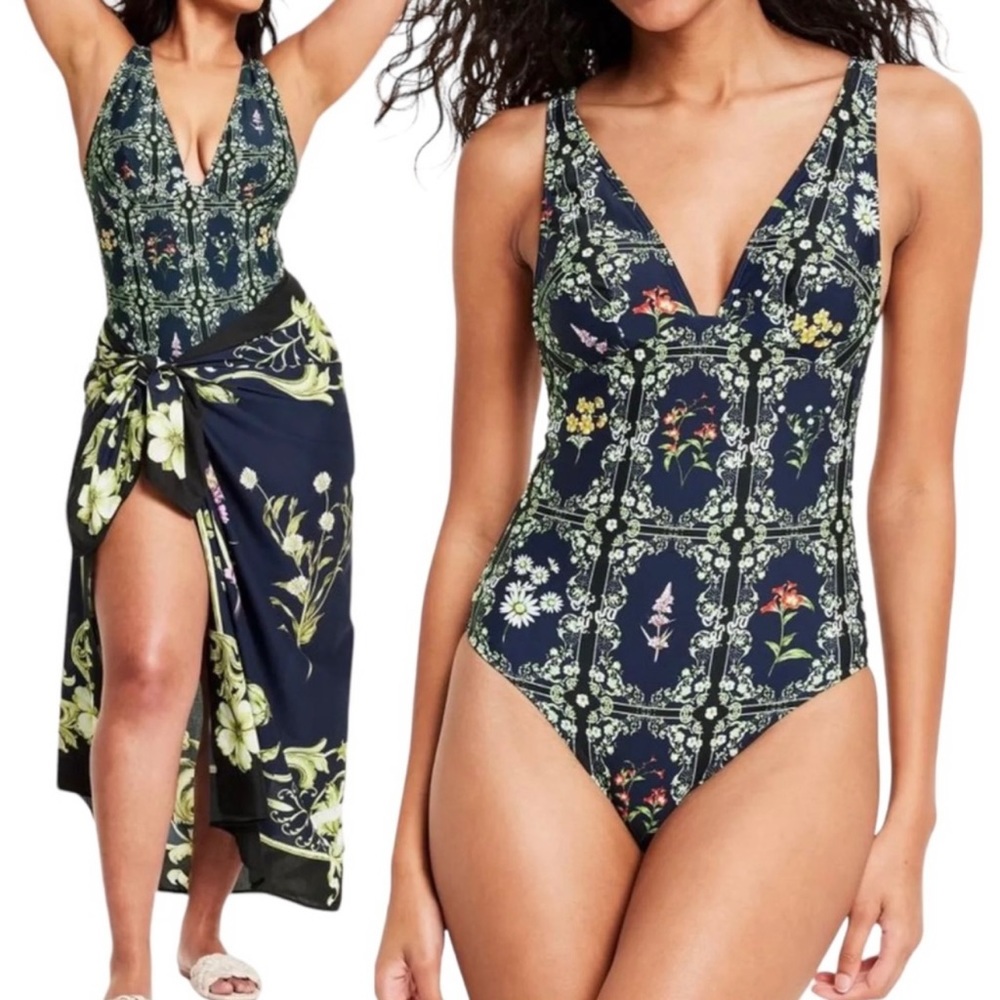 Agua Bendita x Target Dainty Floral Tile Print. NWT. Size XS